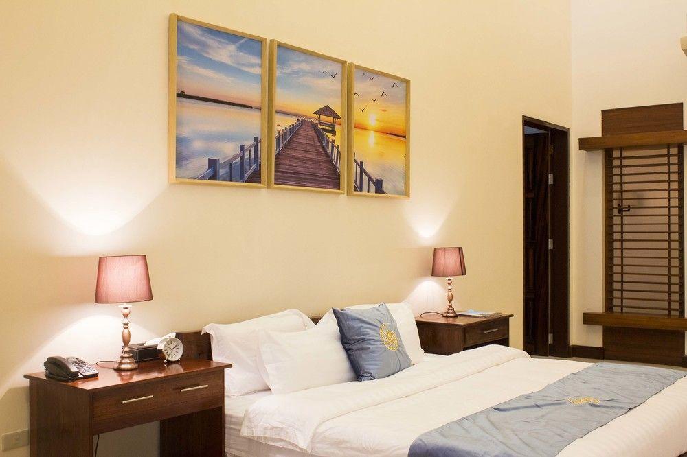 Costa Palawan Resort 3*