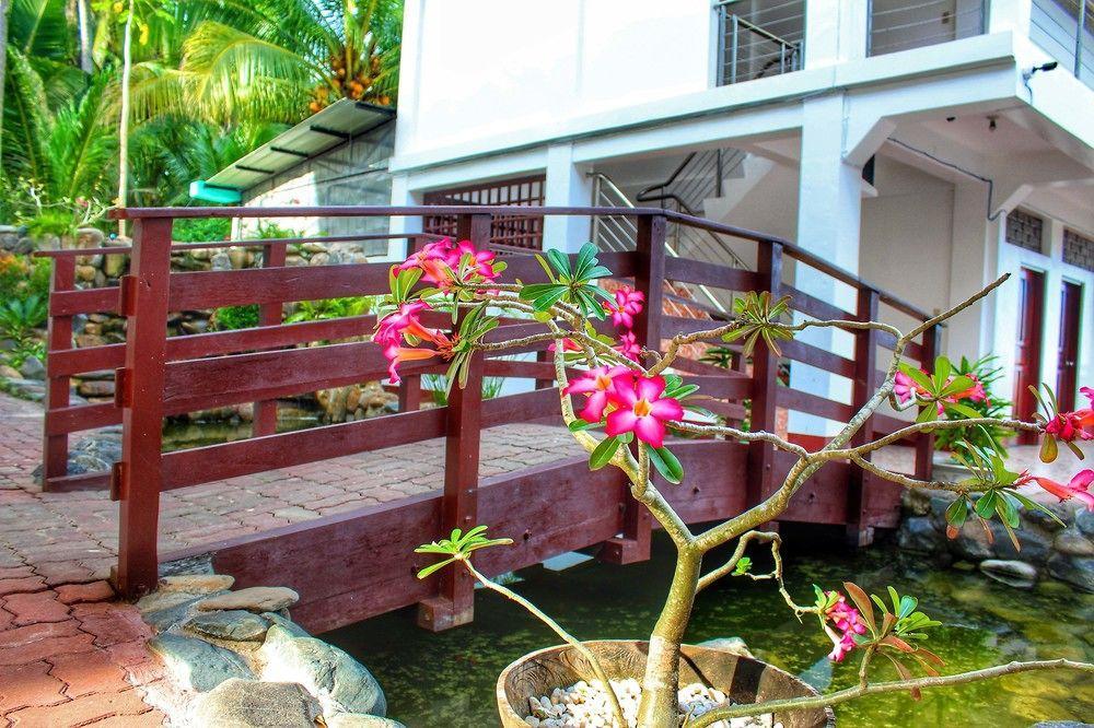 Costa Palawan Resort
