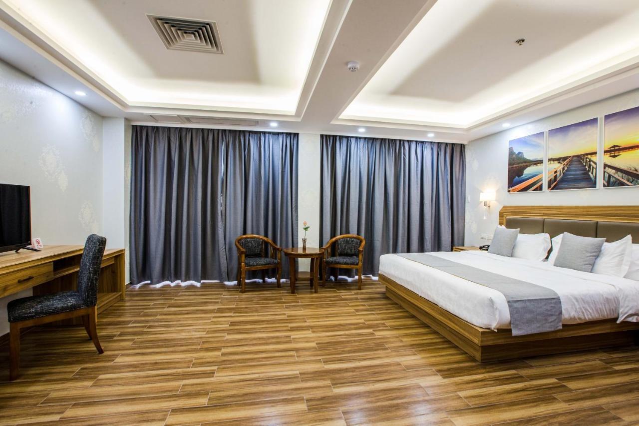 Costa Palawan Resort